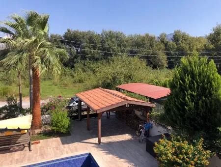 4+1 Villen Zum Verkauf In 575M2 Grundstück In Dalyan