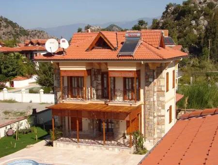 Dalyan Satılık Villa Dalyan Maraş Mahallesinde Kelepir Satılık Villa