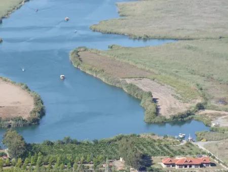 Dalyan'da Kanala Sıfır Satılık Arsa