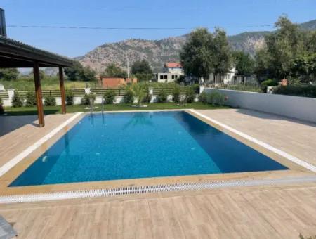 Dalyan'da 4+1 Satılık Villa