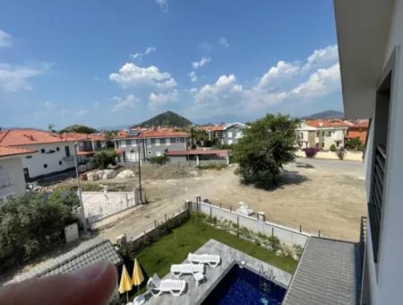 Dalyan  Merkezde 4+1 Satılık Villa