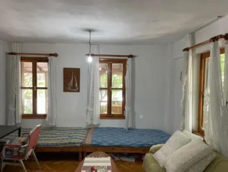 Dalyan Merkezde 5+1 Satılık Villa