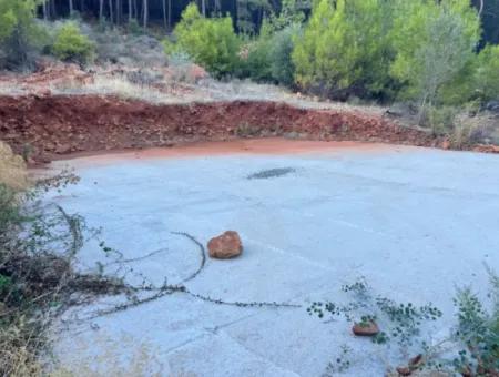 Ekincik'de Deniz Manzaralı 420M2 İmarlı Satılık Arsa